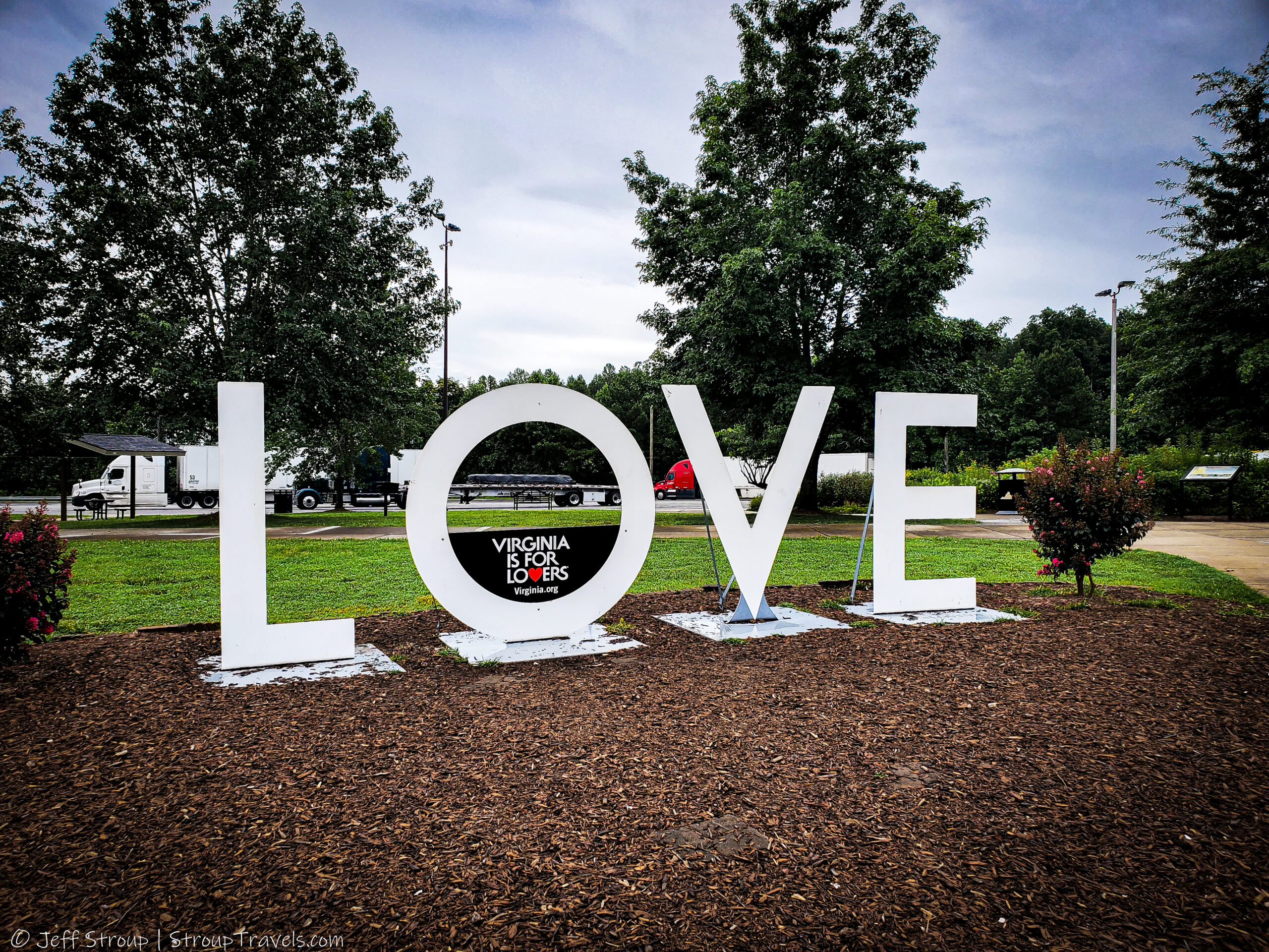 Virginia Travel Guide: History, Coast, and Mountain Roads